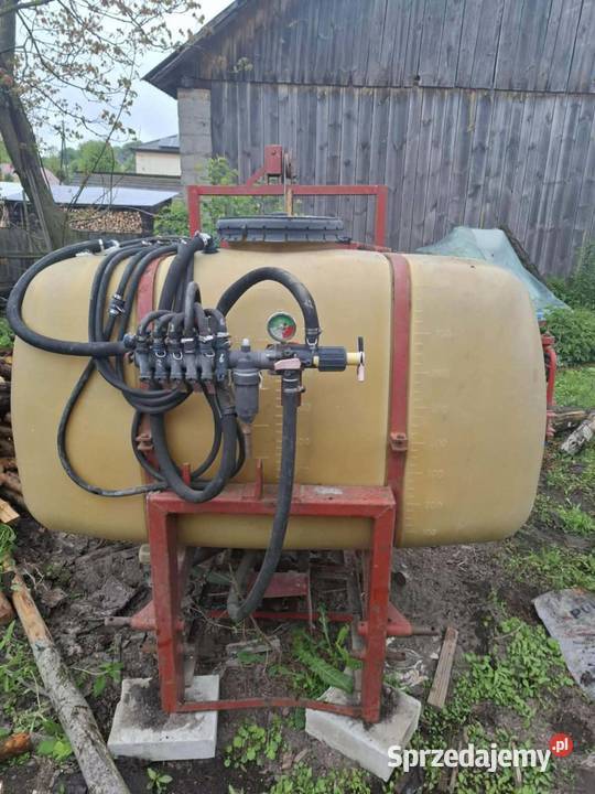 Opryskiwacz 800 litry zawieszany 10m lance