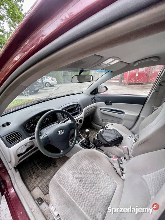 Hyundai Accent 2007 14 B 150 000 Warszawa