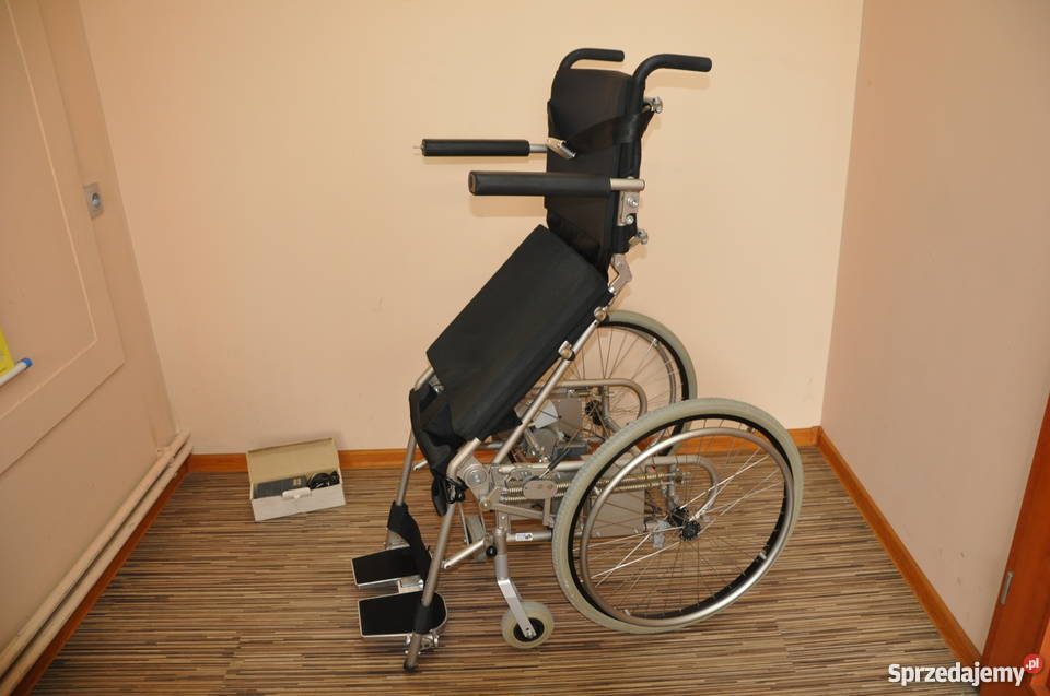WÓZEK PIONIZATOR elektryczny inwalidzki Levo Zdrowie