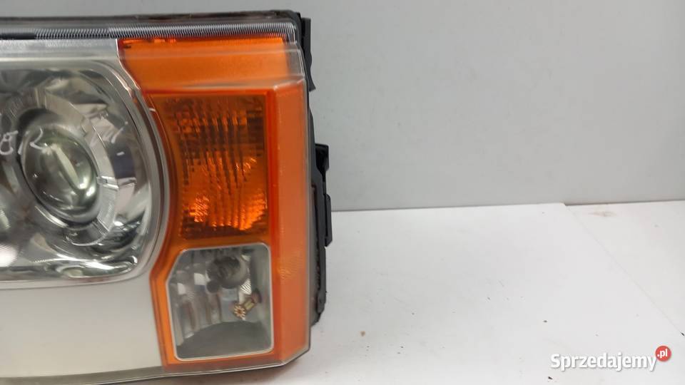 LAND ROVER DISCOVERY III L319 LAMPA PRZÓD PRAWA osobowe Zbierkowo