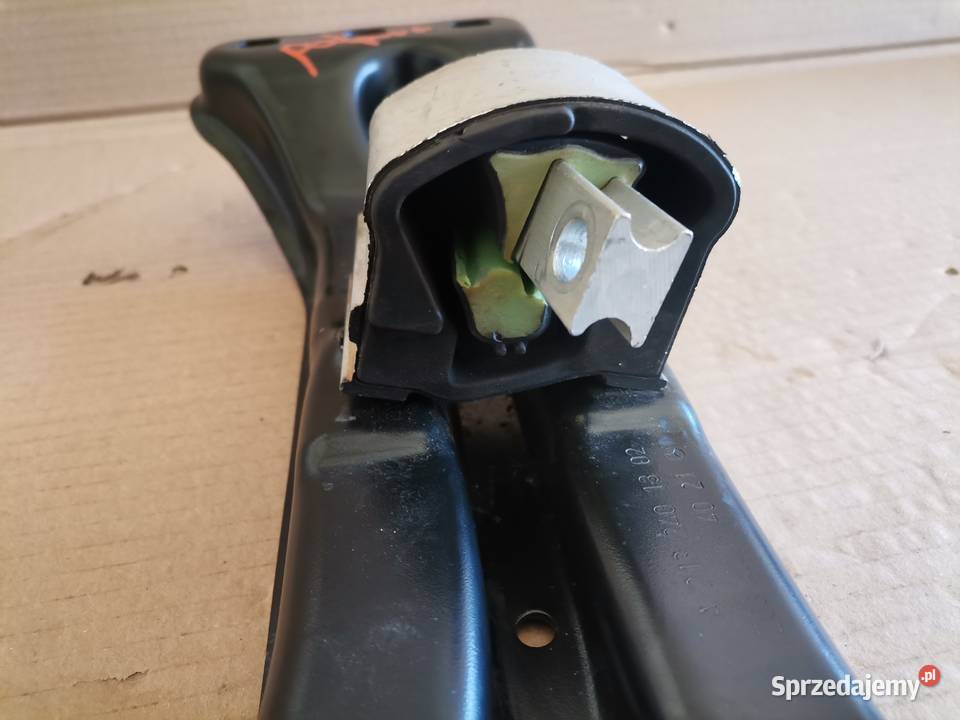 MERCEDES W213 W205 PODUSZKA ŁAPA PODPORA SKRZYNI Karoseria lubuskie Bieleń