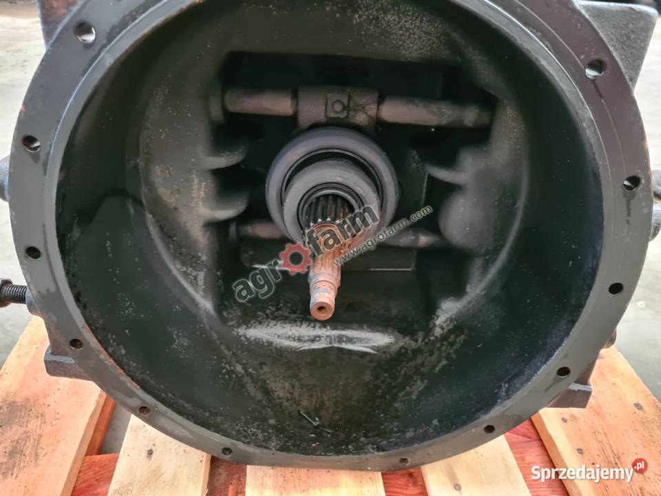 Skrzynia biegów Renault 7534 Do ciągników Byków