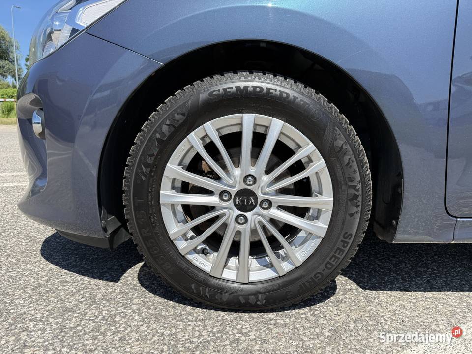 Kia Rio 125 BENZYNA Klimatronik Nawigacja Kamera Konin