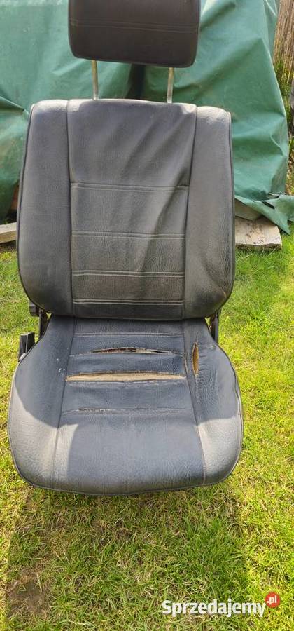 Fotele przednie Golf 1 Leźno