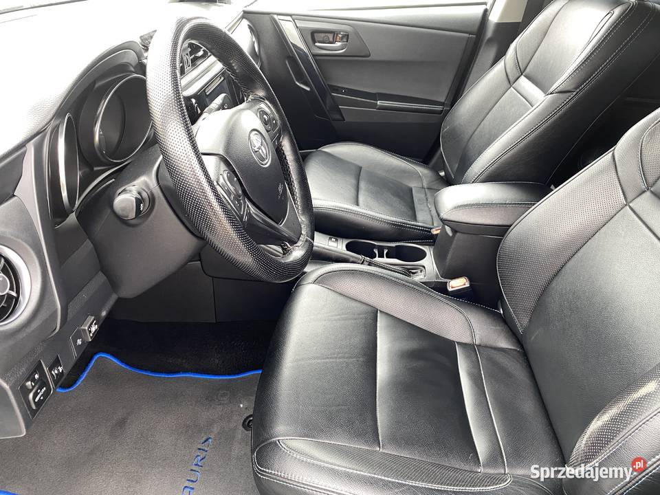 toyota Auris hybryda LPG 2018 kombi automatyczna mazowieckie