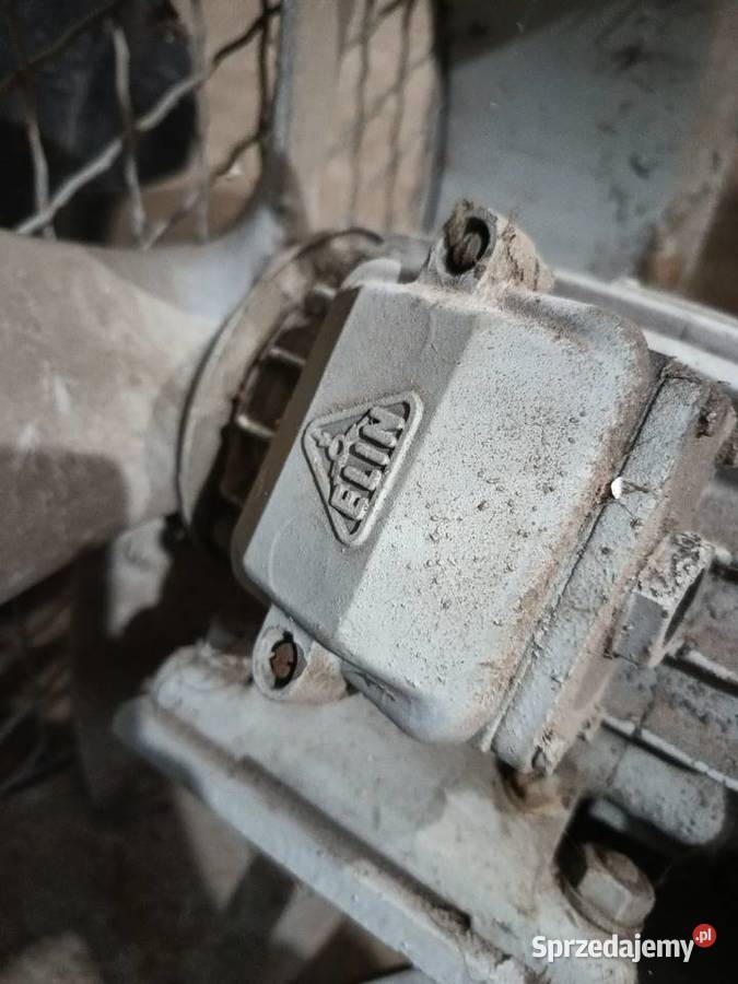 Wentylator wyciągowy przemysłowy obora suszarnia Pozostałe Cieszątki