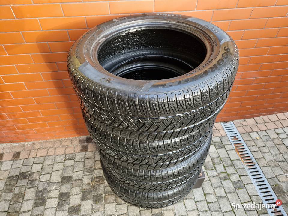 Komplet używanych opon zimowych Pirelli Scorpion Samochodowe Bibice sprzedam