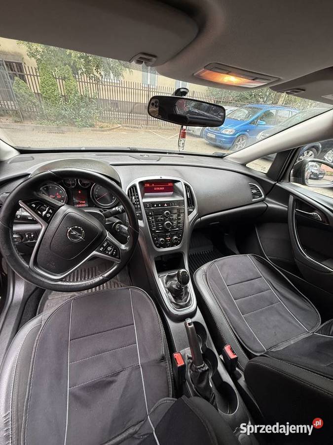 Opel astra 2015 14 turbo z gazem