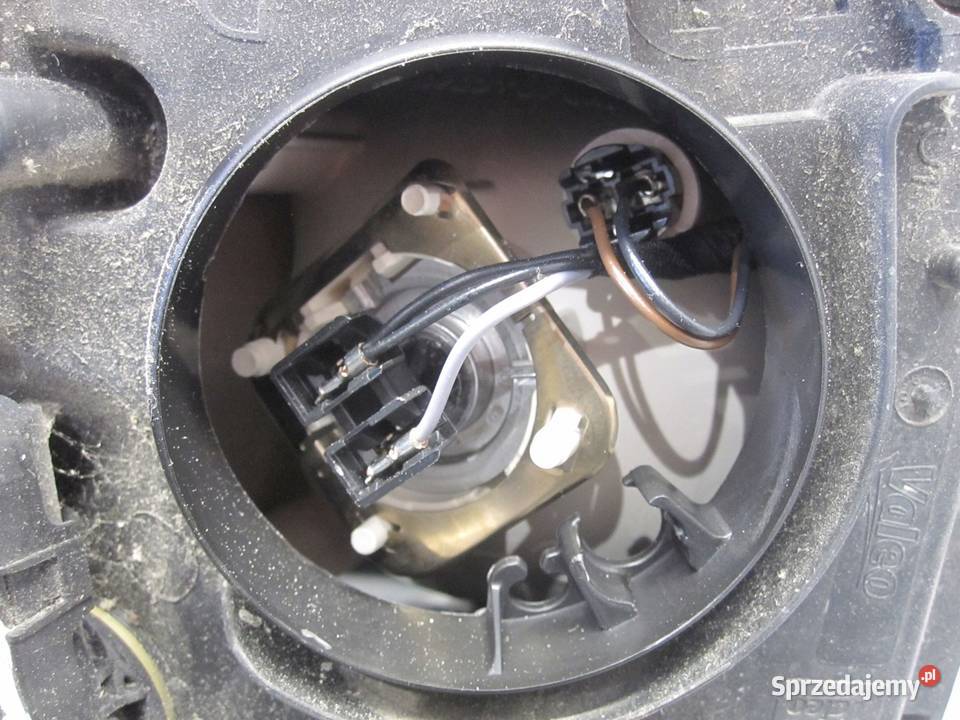 RENAULT SCENIC III 10r lampa prawa przód ANGLIK osobowe