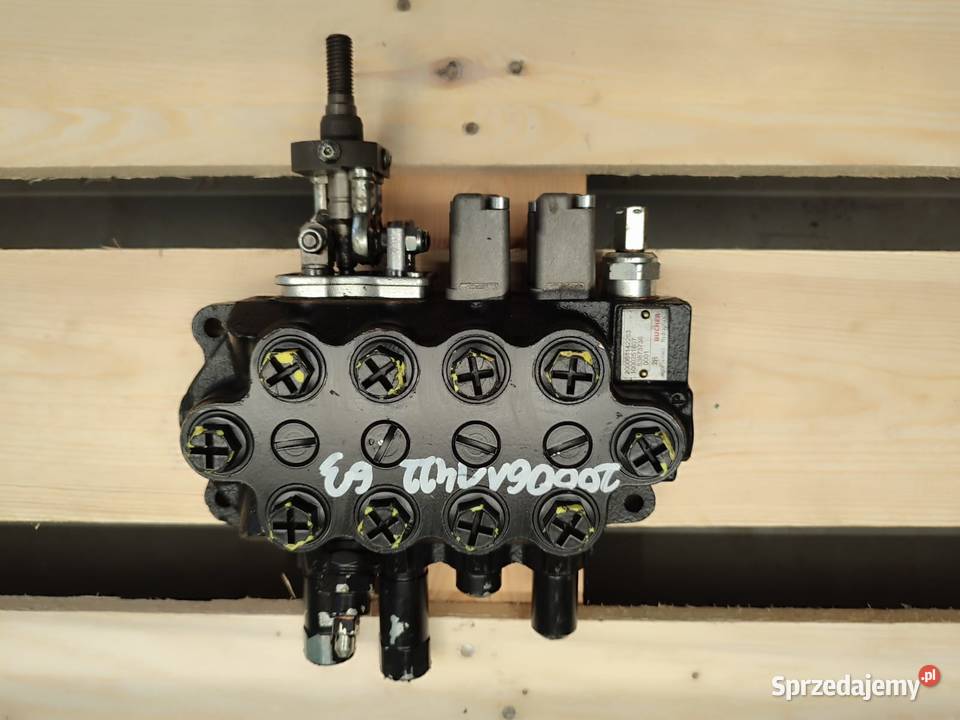 Rozdzielacz hydrauliczny 200061141163 BUCHER Wilkowo