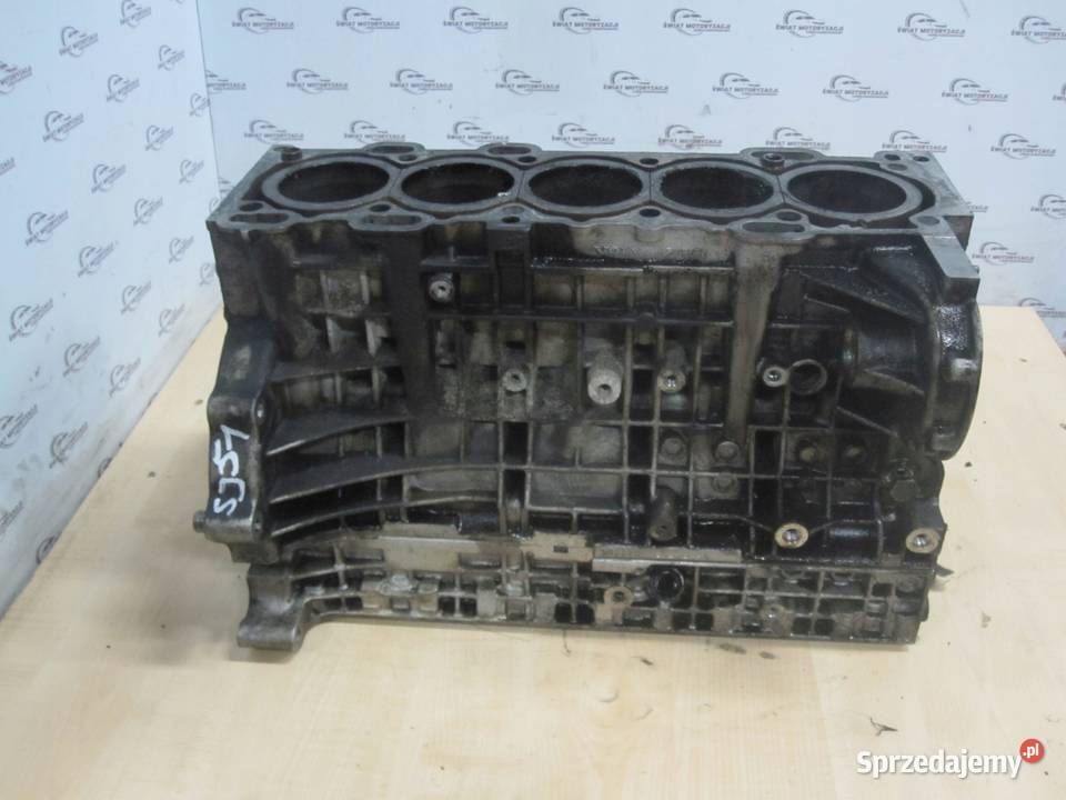 Volvo XC90 24 D D5244T 163 blok silnika Blok silnika