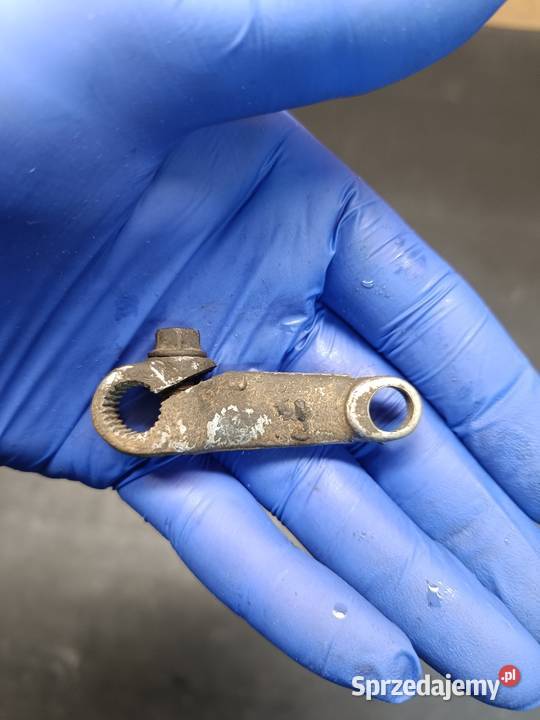 Dźwignia ramię wysprzęglik sprzęgło silnik Pozostałe Gołaczewy