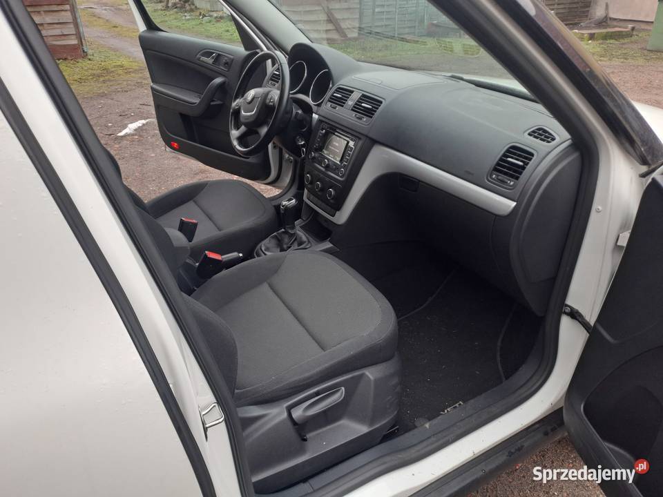 Skoda Yeti kombilimuzyne 12 benzyna reflektory ksenonowe Samochody osobowe Wronki