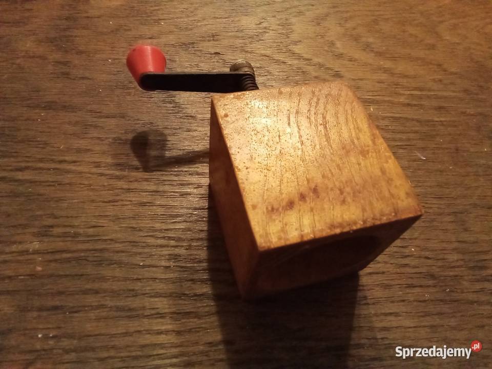 Młynek do pieprzu drewniany PRL Warszawa