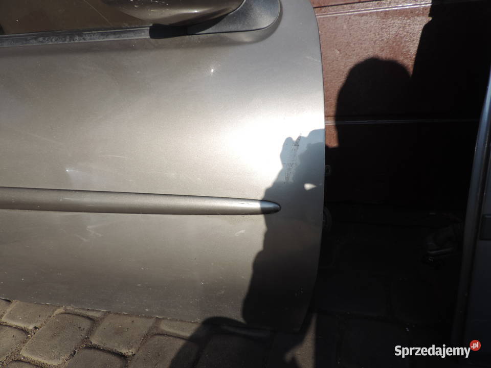 DRZWI PRAWE PRZEDNIE FORD FIESTA MK4 5D KOLOR M8 Nowy Sącz