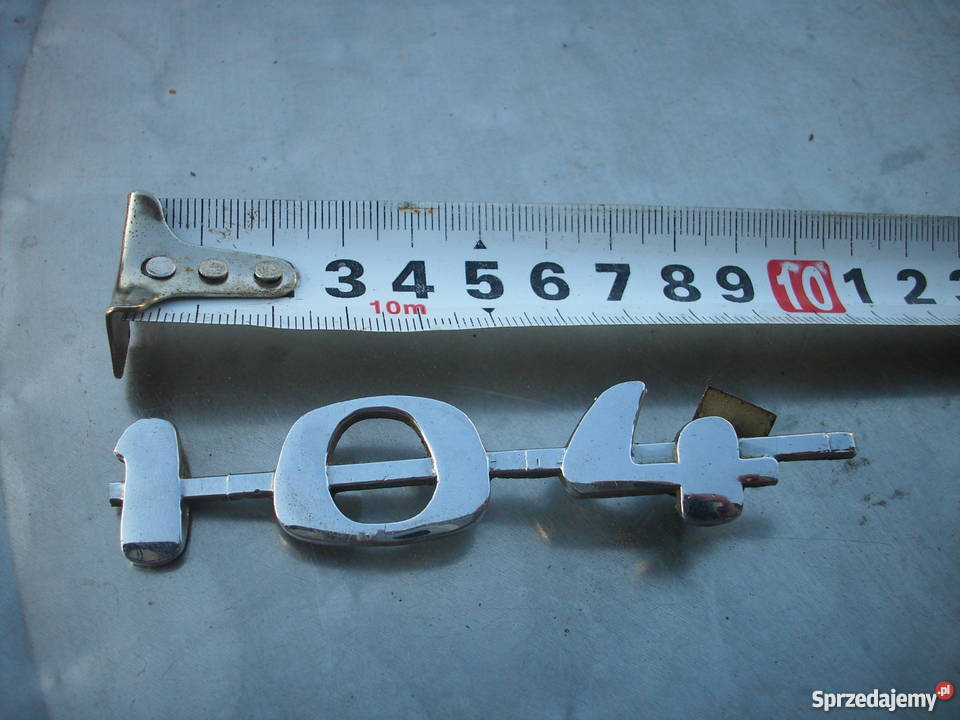 Syrena 104Oryginalny metalowy znaczek z PRLu Barlinek