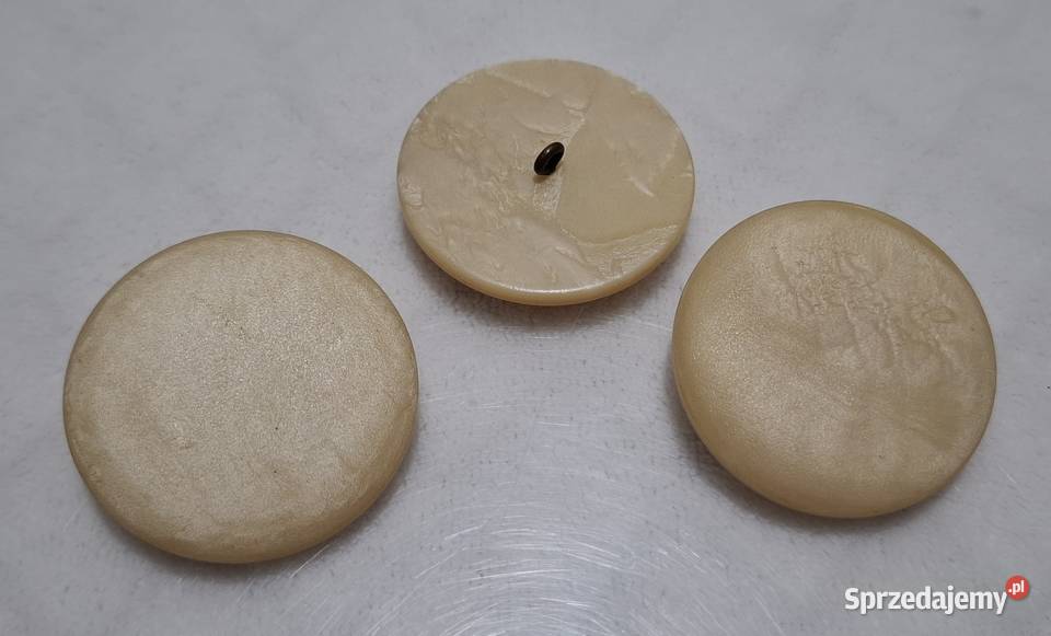 Guziki na stopce vintage kremowe 40x10mm 3 Guzik śląskie Czeladź