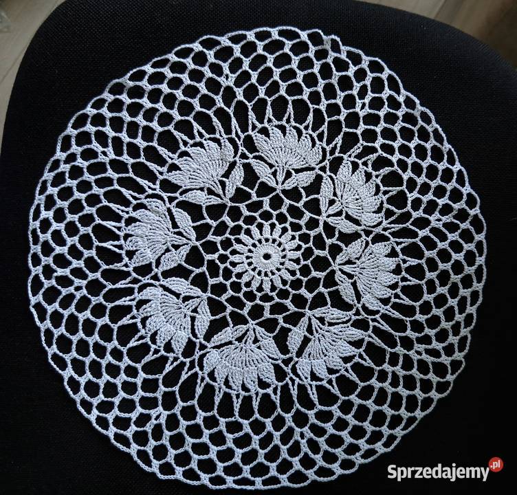 Serwetka szydełkowa do koszyczka wielkanocnego