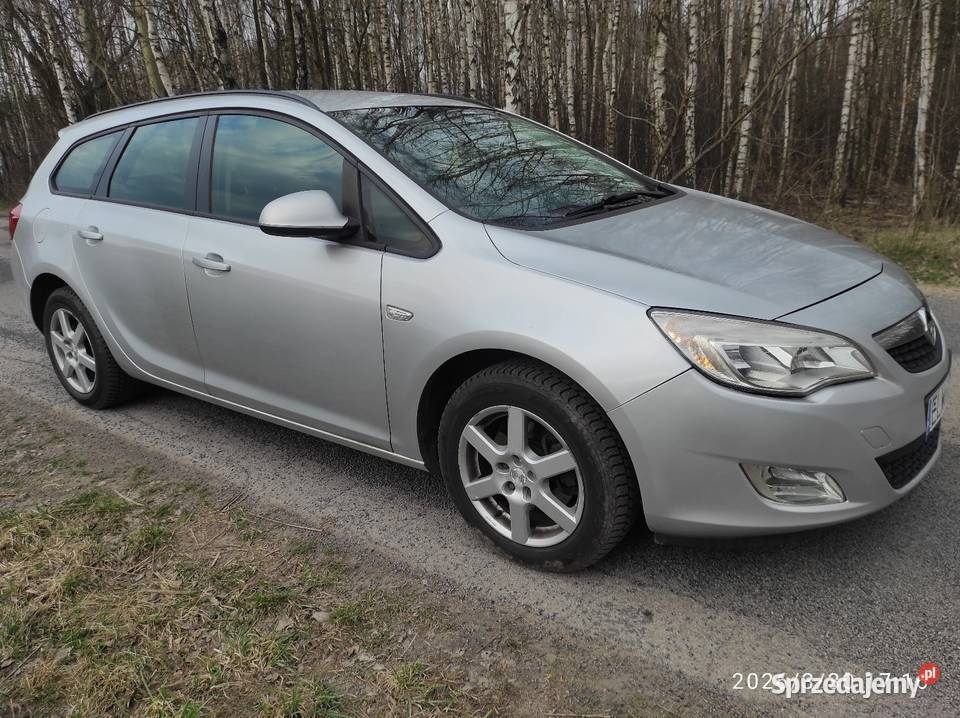 Opel Astra 17 kombi 17cdti isuzu Kalonka
