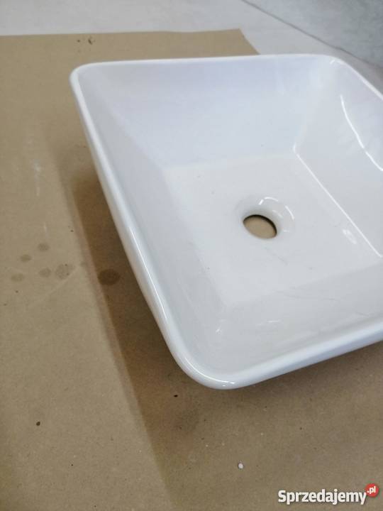 Umywalka nablatowa 230 Piła