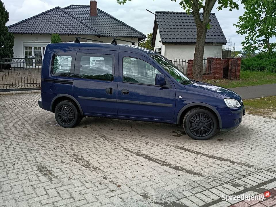 Opel Combo 16 benzyna klima kurtyny powietrzne Combo Sulechów