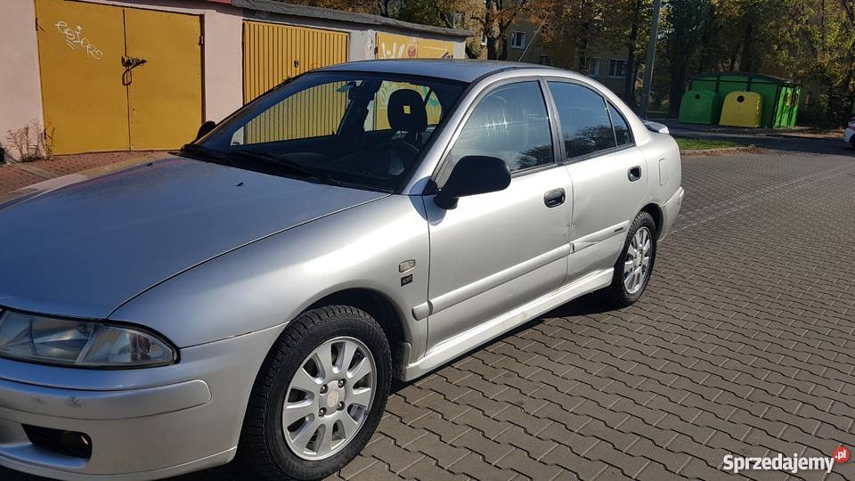 Mitsubishi carisma 2001 года