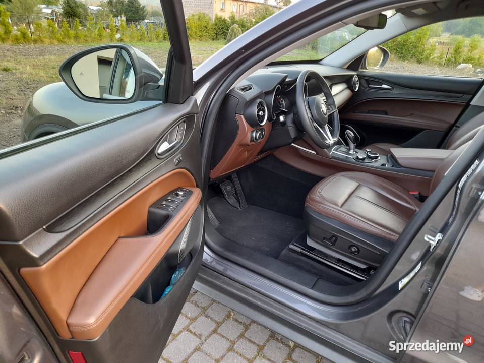 Alfa Romeo Stelvio 202802018Super stanNiski Wodzisław Śląski sprzedam