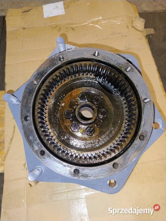 Zwrotnica prawa z piastą Massey Ferguson 3050 Rolnictwo Prabuty