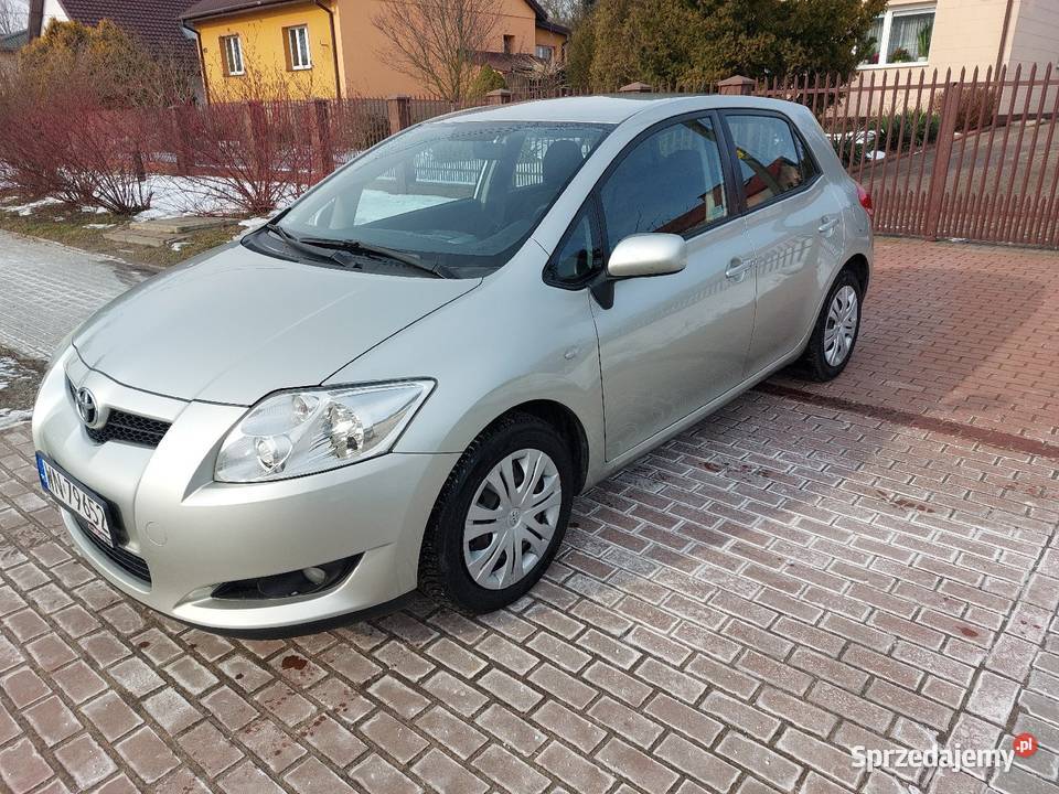 Toyota Auris 14 benzyna Łochów