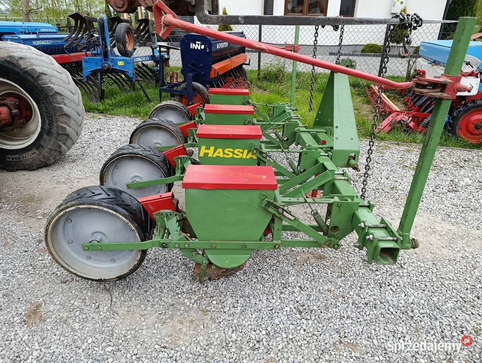 Siewnik hassia do kukurydzy nieuszkodzony Tczów sprzedam