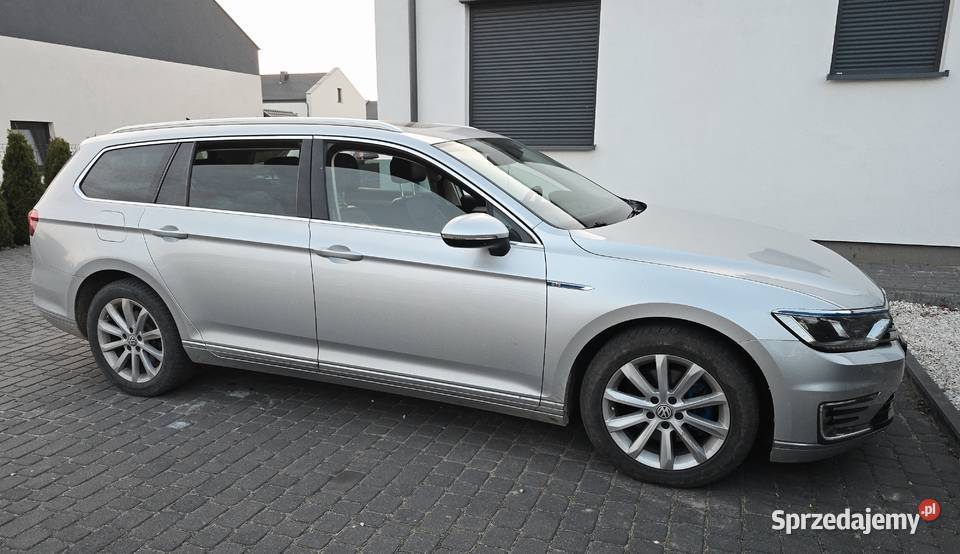 VW Passat GTE 2016 218 Piekny i zadbany Szydłowo