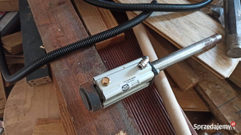 siłownik pneumatyczny ze stopka lubuskie Kłodawa sprzedam