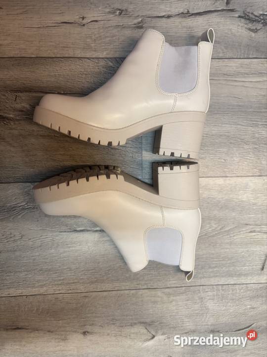 39 Rainbow Kremowe botki kowbojki nowe Półbuty małopolskie Kraków