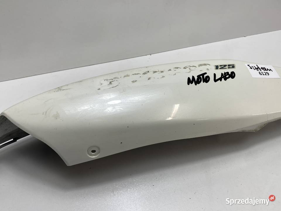 SUZUKI SIXTEEN UX125 OWIEWKA BOCZEK PRAWY OSŁONA Siedlce sprzedam