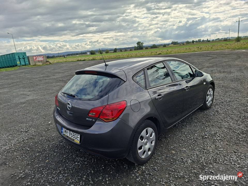 Opel Astra j 13 cdti 2011r Legnica sprzedam