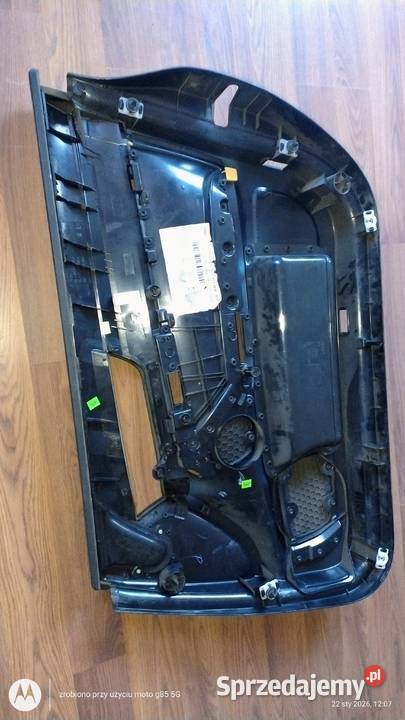 Boczek lewy przód czarny skóra Audi A6 C6 4F Lubin