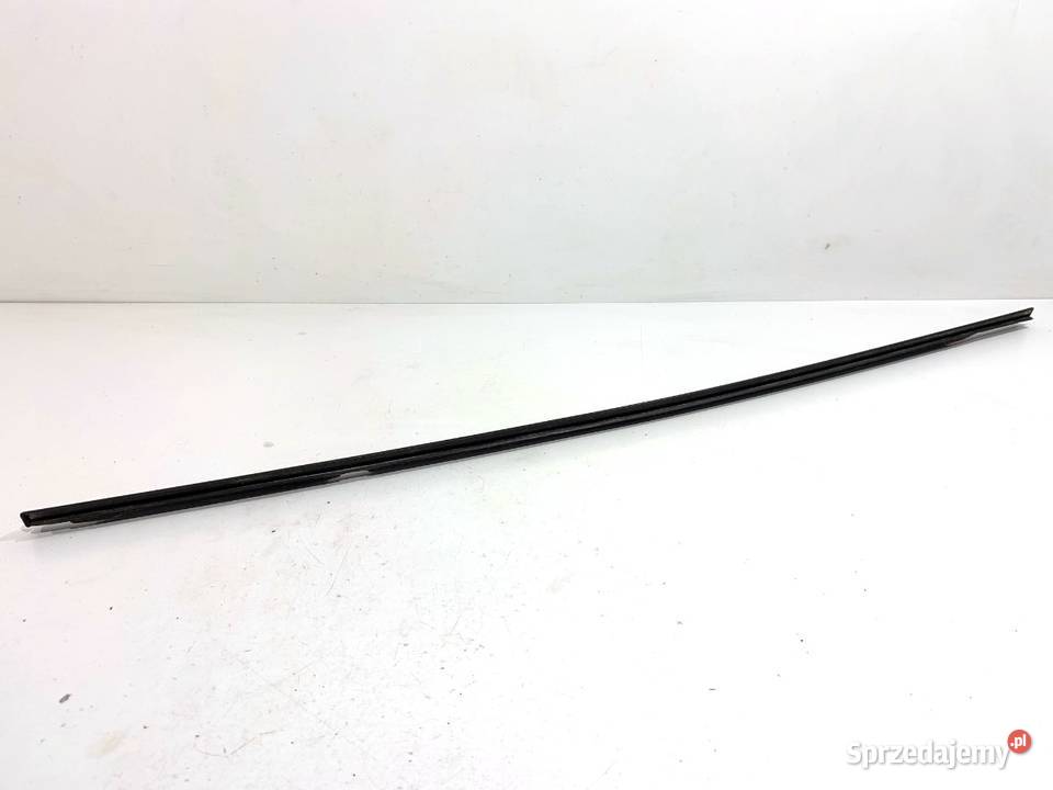 LISTWA ZGARNIAJĄCA TYŁ PRAWY BMW E71