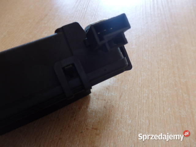 Zamek zatrzaskowy klapy tył Opel Astra H Zafira Jasienica