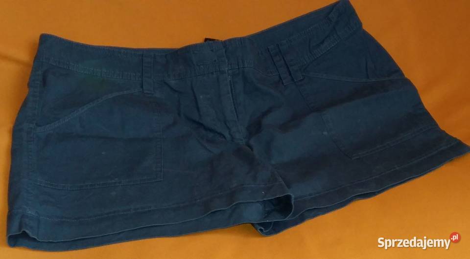 Krótkie spodenki granatowe firmy FFM42 łódzkie sprzedam