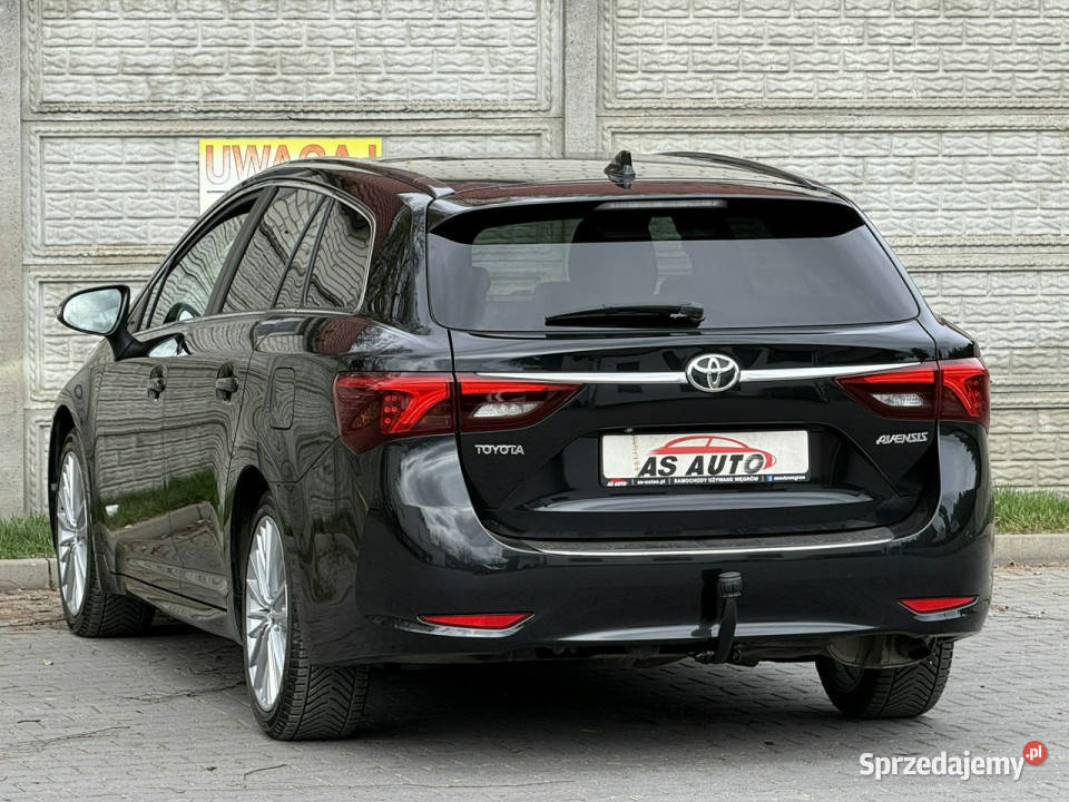 Toyota Avensis 18VVTi 147 światła LED Węgrów