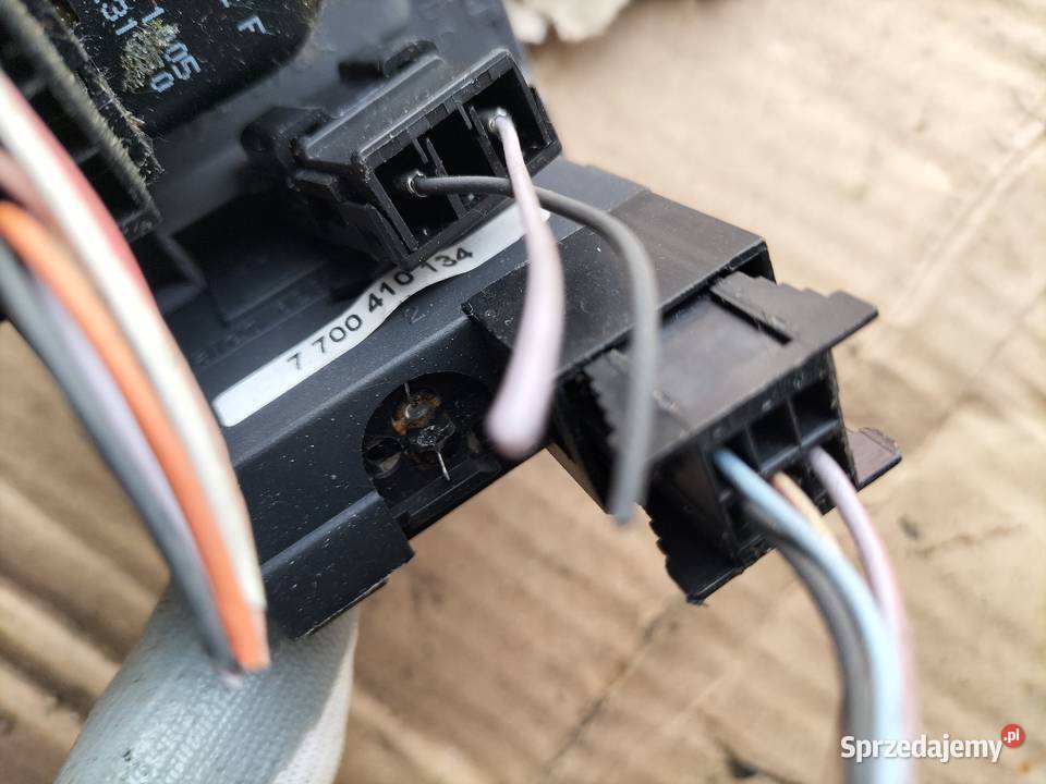 RENAULT CLIO 2 PRZEŁĄCZNIK PANEL REGULACJI osobowe Panele sterowania, przełączniki sprzedam