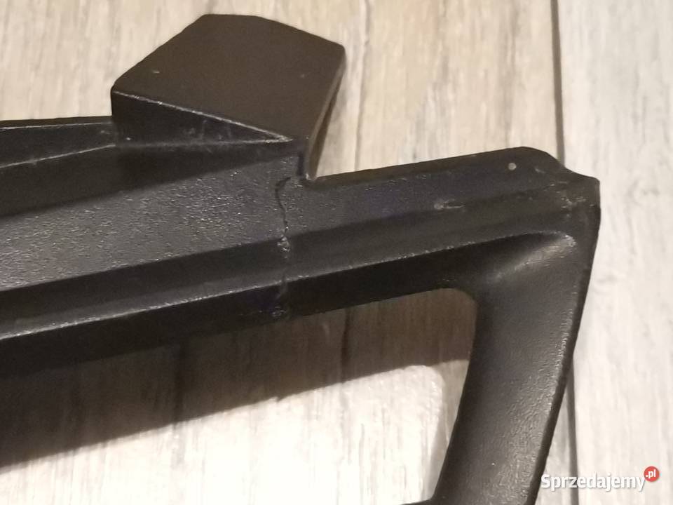 NISSAN MICRA K12 0210 LEWA ATRAPA KRATKA PRZÓD osobowe Karoseria wielkopolskie Międzychód