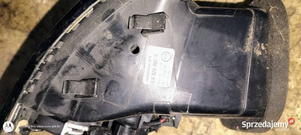 Prawa kratka nadmuchu konsoli Audi Q7 4 l dolnośląskie Lubin