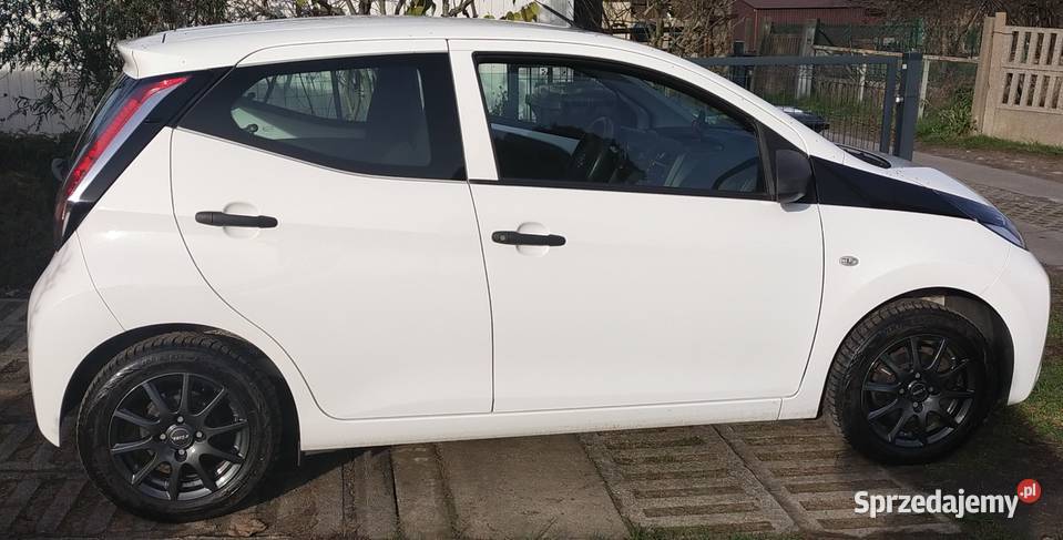 TOYOTA AYGO 10 VVTi X 2017 69KM Międzyrzecz sprzedam