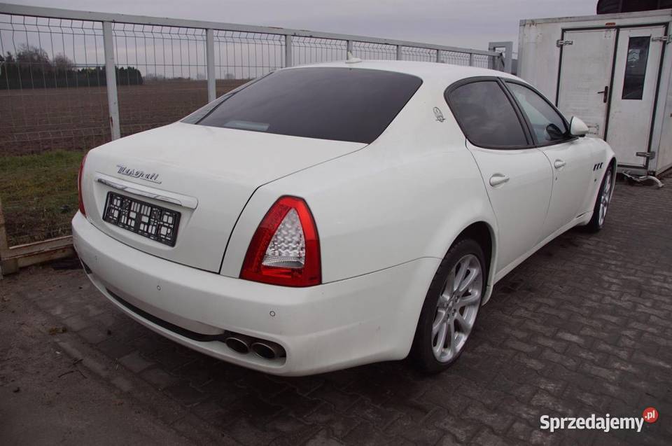 FOTELE KANAPY MASERATI QUATTROPORTE LIFT BOCZKI Lipno