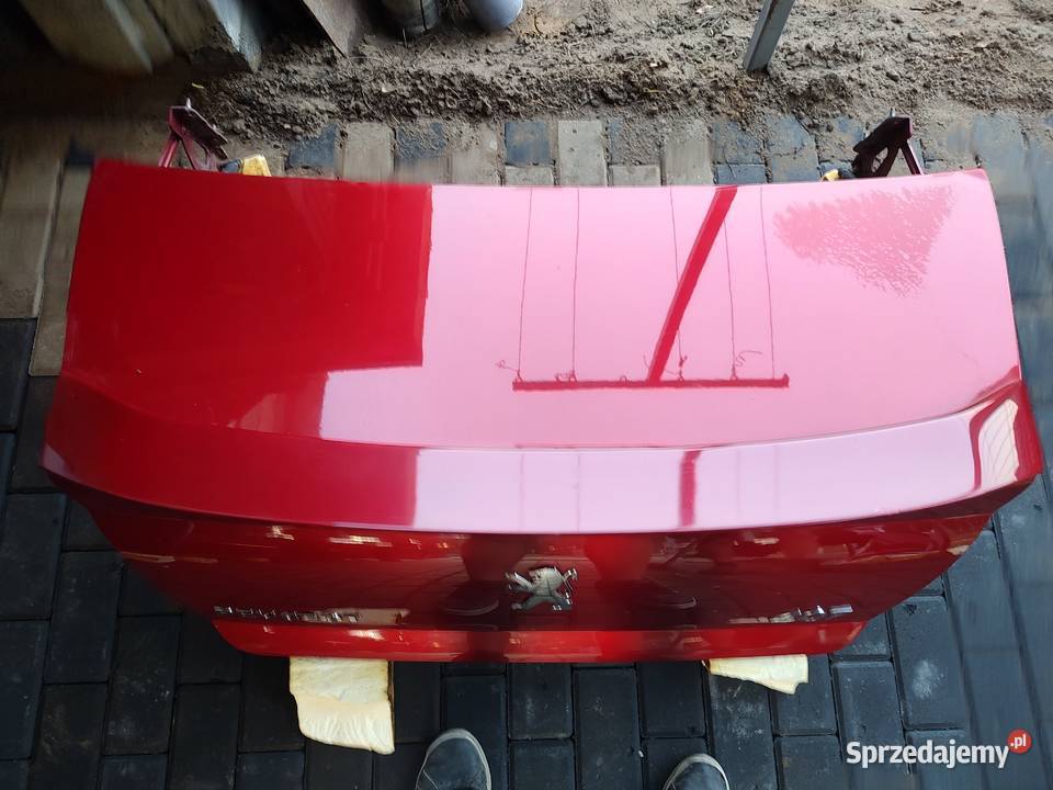Sprzedam klapę bagażnika tył i zderzak peugeot