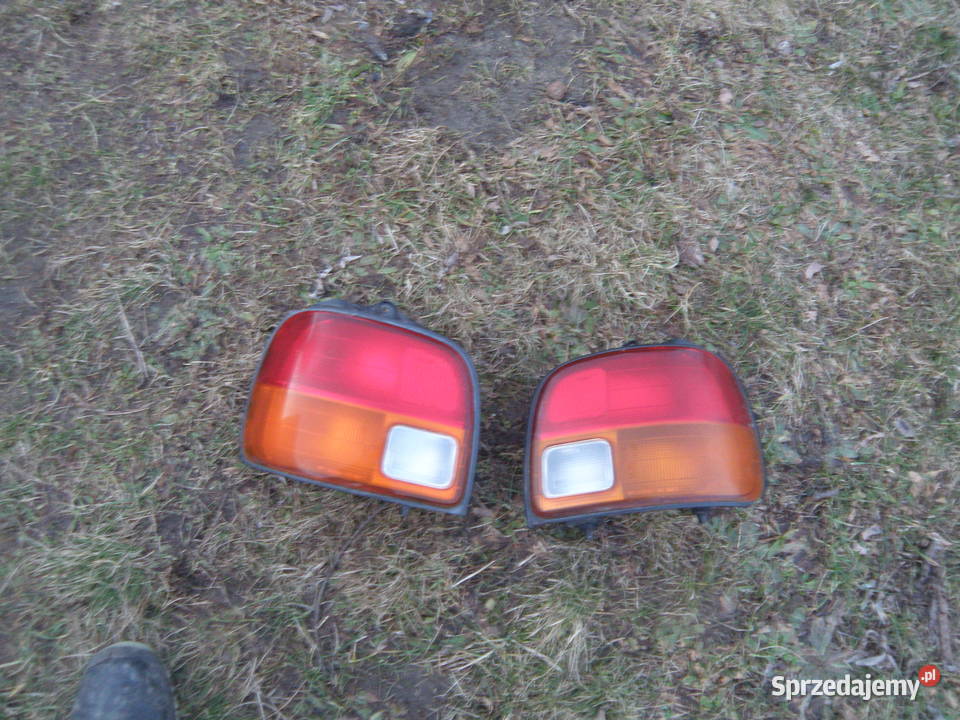 Lampa tylna tył Daihatsu Cuore III 9399 prawa małopolskie Kraków
