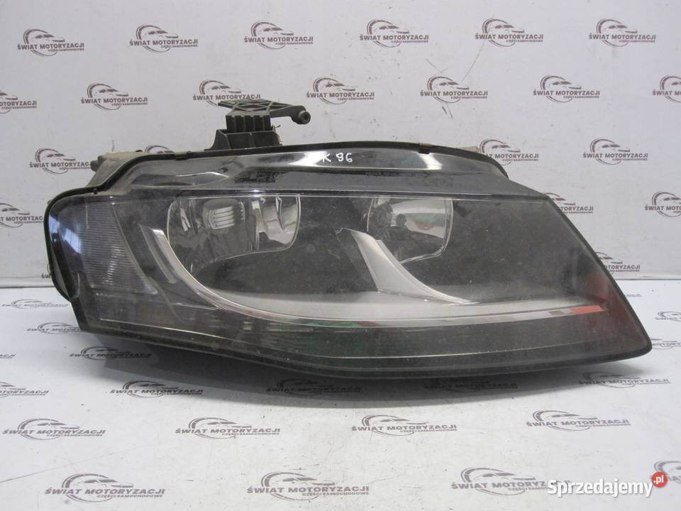 AUDI A4 B8 11r lampa prawa przód 0301240602