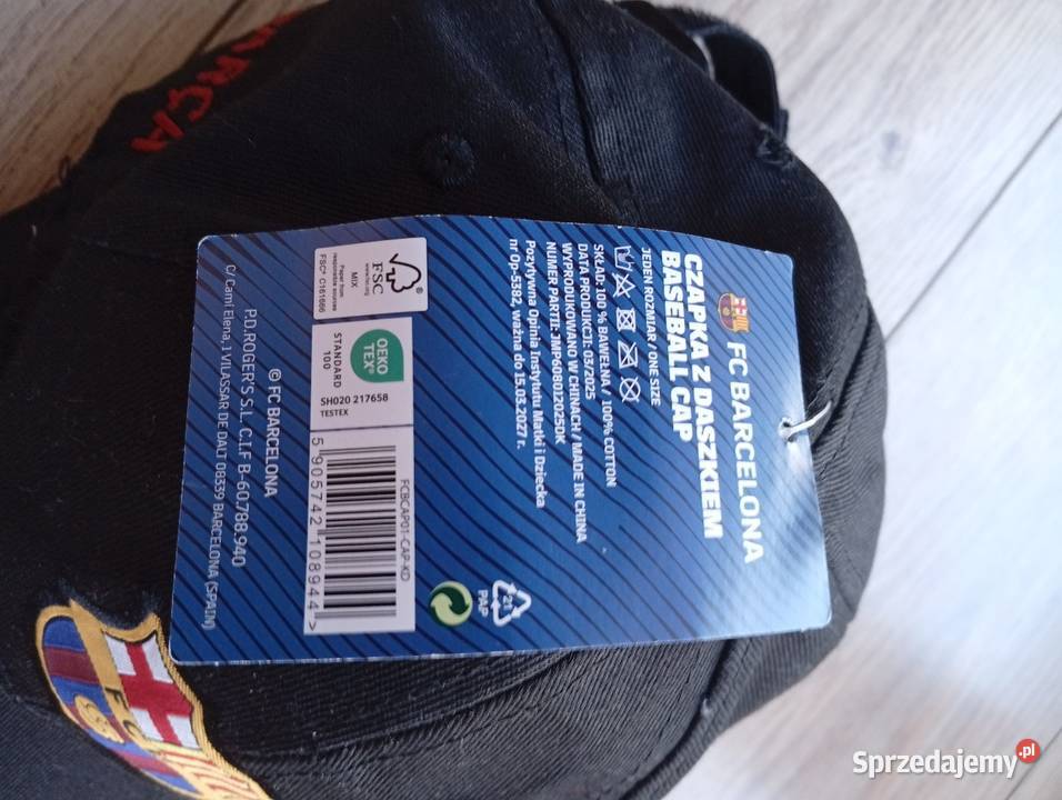 Koszulka i czapka z klubów piłkarskich Janów