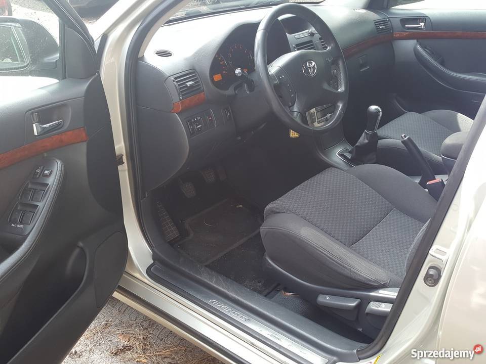 Toyota Avensis 20 kombi 2003r zadbana Otwock